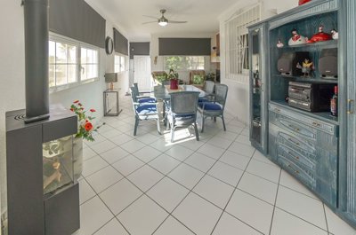 o1j9s0vq1j13v812dpq11q8g1hr83o