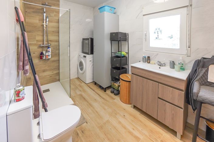 Image No.14-3 Bed Villa / Detached for sale