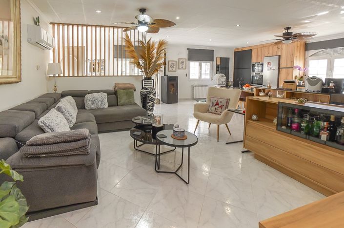 Image No.2-3 Bed Villa / Detached for sale