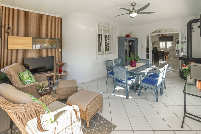 Image No.27-3 Bed Villa / Detached for sale