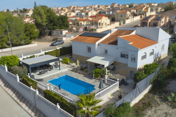 Image No.30-3 Bed Villa / Detached for sale