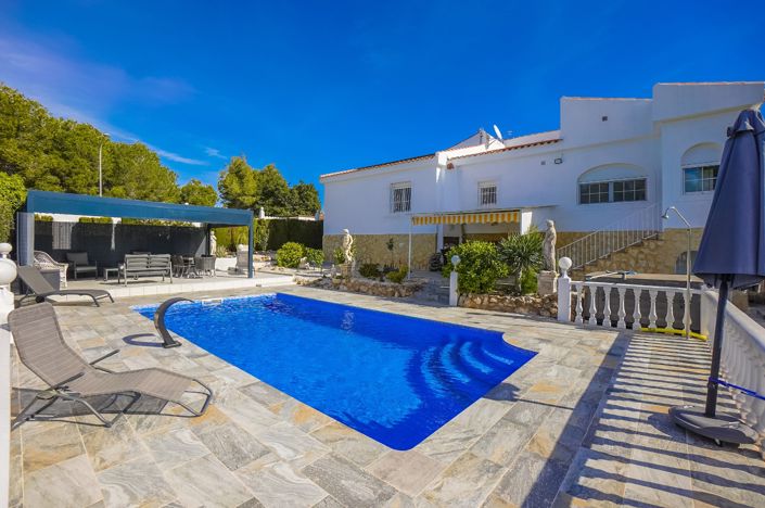 Image No.40-3 Bed Villa / Detached for sale