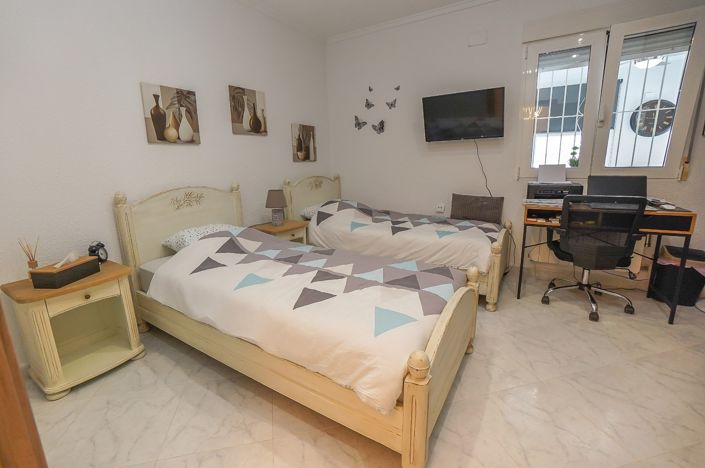 Image No.6-3 Bed Villa / Detached for sale