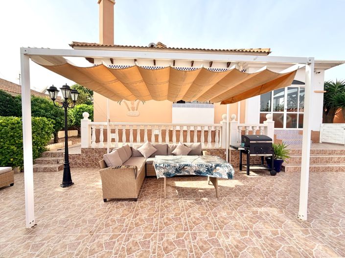 Image No.10-3 Bed Villa / Detached for sale