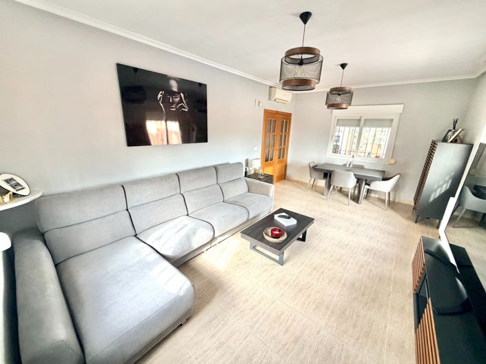 Image No.12-3 Bed Villa / Detached for sale