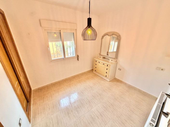 Image No.15-3 Bed Villa / Detached for sale