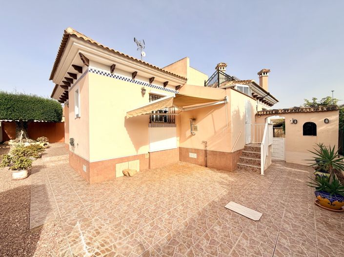 Image No.18-3 Bed Villa / Detached for sale