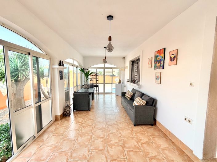 Image No.8-3 Bed Villa / Detached for sale