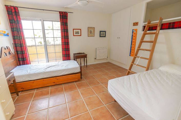 Image No.11-6 Bed Villa / Detached for sale