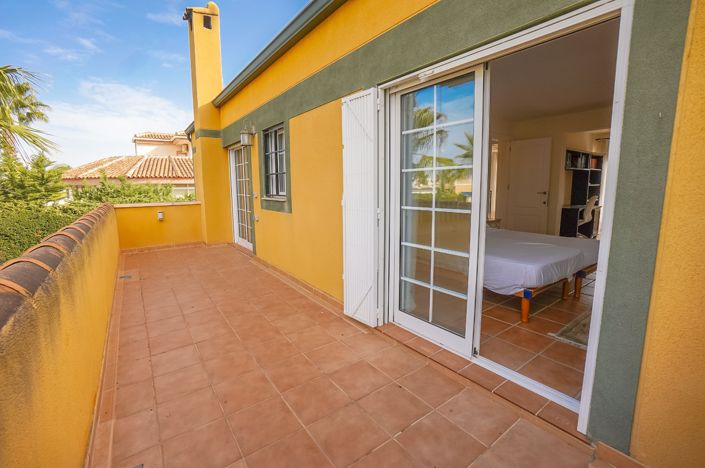 Image No.17-6 Bed Villa / Detached for sale