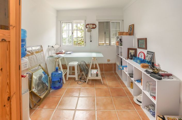 Image No.24-6 Bed Villa / Detached for sale