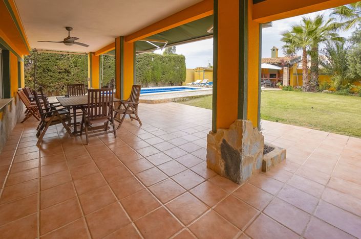 Image No.30-6 Bed Villa / Detached for sale