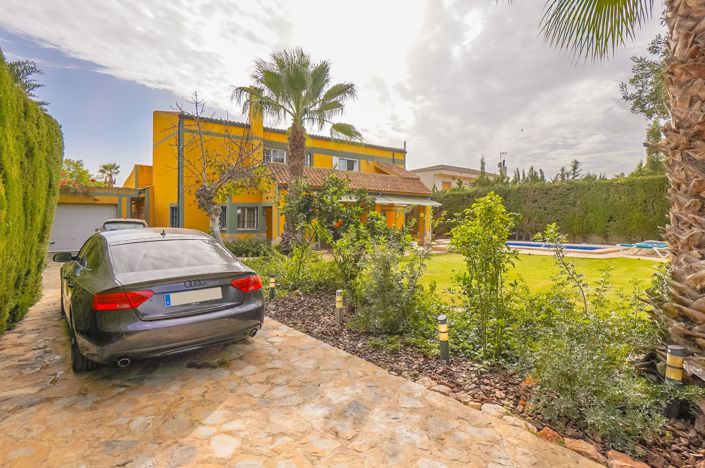 Image No.34-6 Bed Villa / Detached for sale