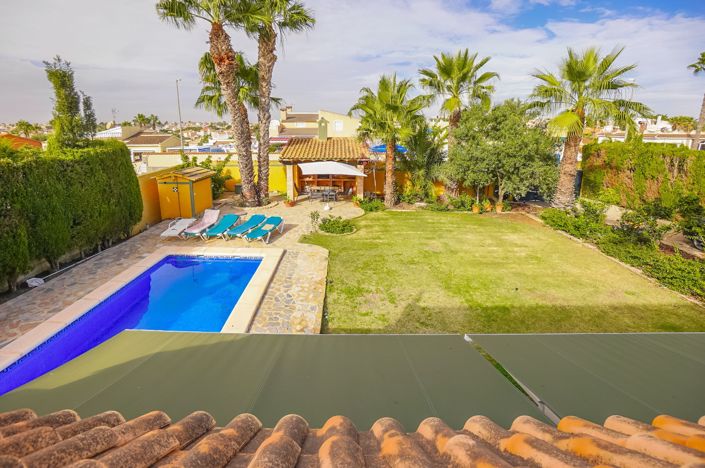 Image No.35-6 Bed Villa / Detached for sale