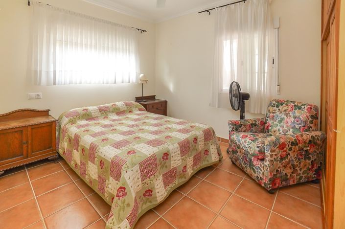 Image No.8-6 Bed Villa / Detached for sale