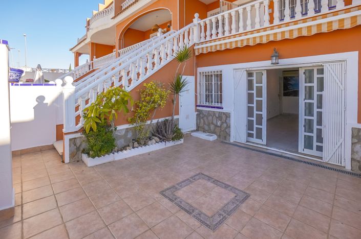 Image No.10-3 Bed Townhouse for sale