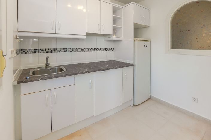 Image No.14-3 Bed Townhouse for sale