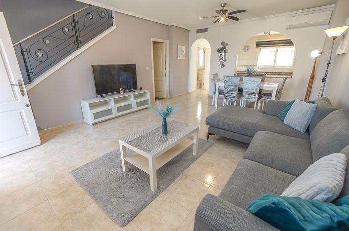 Image No.20-3 Bed Townhouse for sale