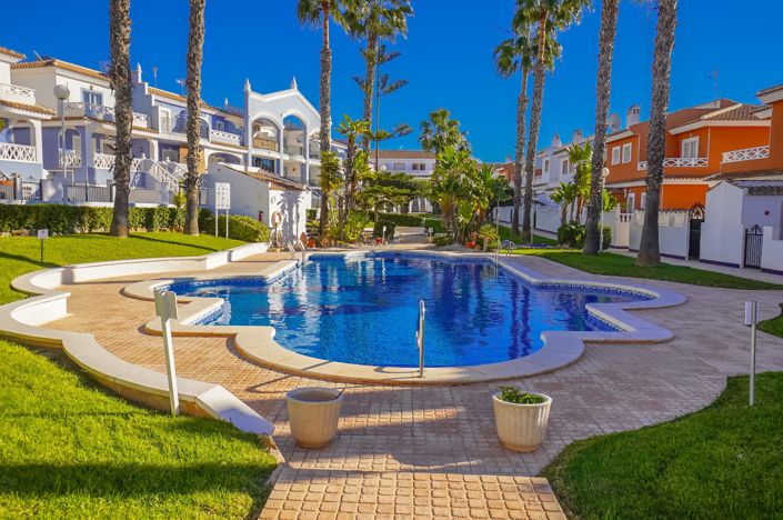 Image No.23-3 Bed Townhouse for sale