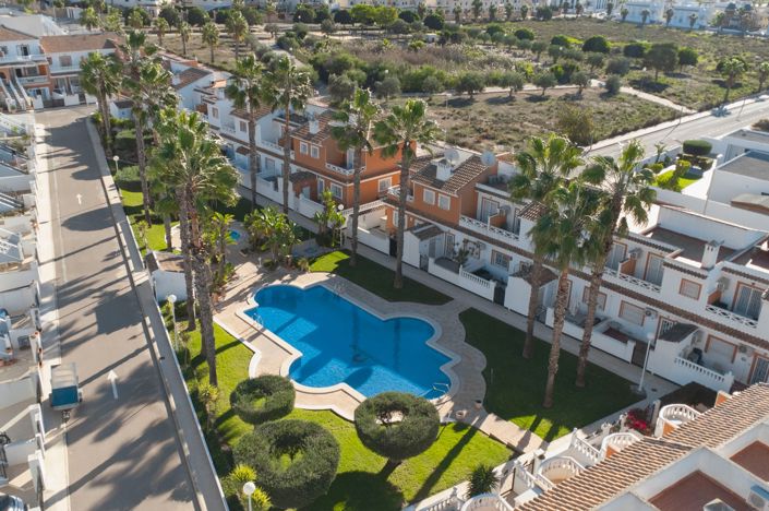 Image No.35-3 Bed Townhouse for sale