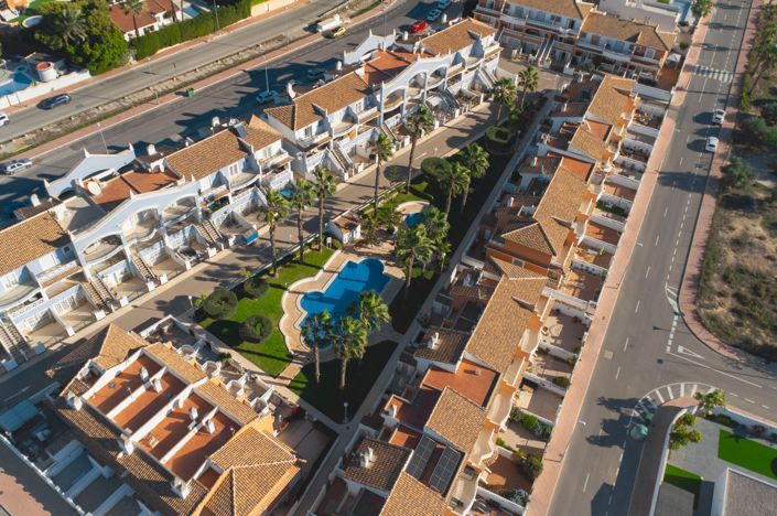 Image No.36-3 Bed Townhouse for sale