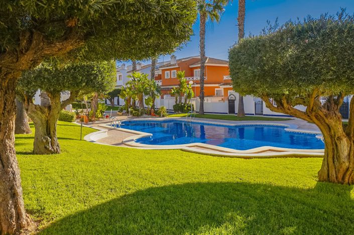 Image No.7-3 Bed Townhouse for sale