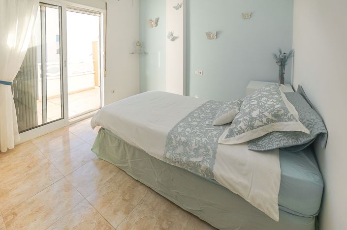 Image No.9-3 Bed Townhouse for sale