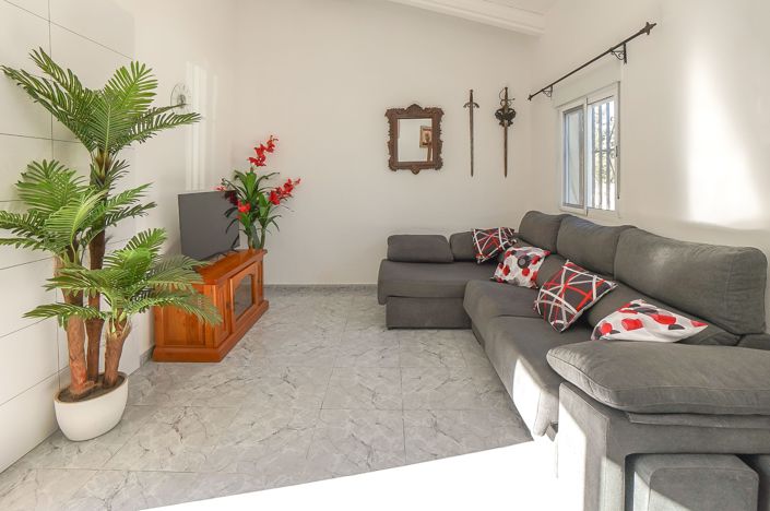 Image No.19-4 Bed Property for sale