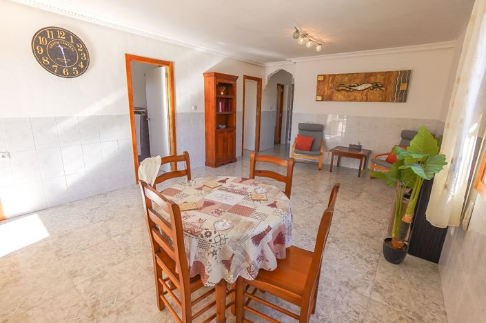 Image No.21-4 Bed Property for sale