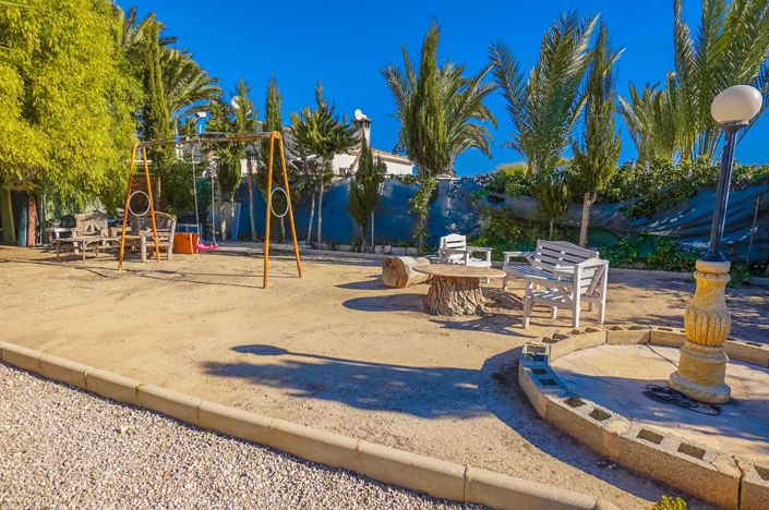 Image No.22-4 Bed Property for sale