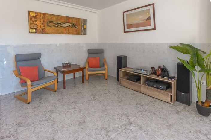 Image No.23-4 Bed Property for sale