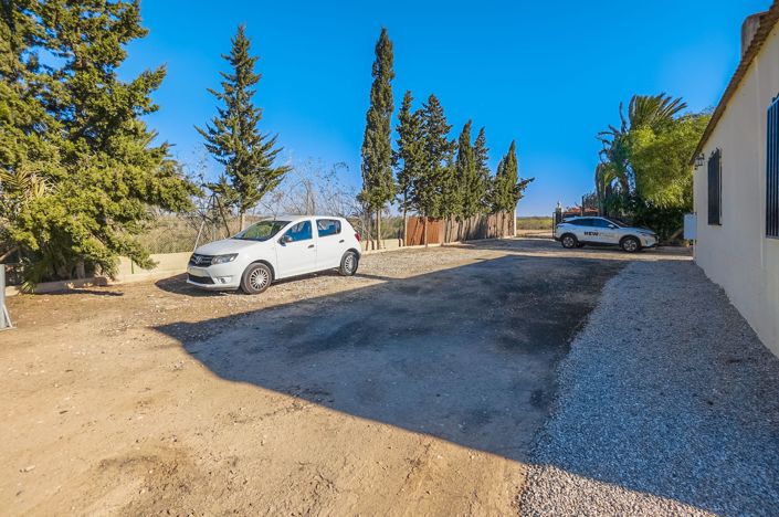 Image No.25-4 Bed Property for sale