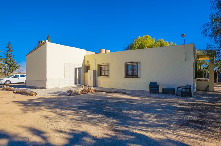 Image No.26-4 Bed Property for sale