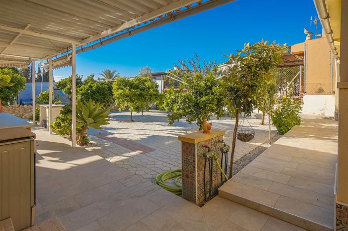 Image No.12-3 Bed Villa / Detached for sale