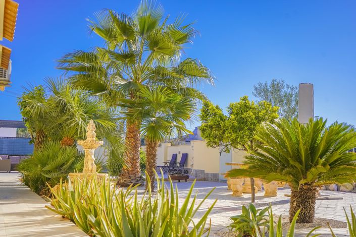 Image No.14-3 Bed Villa / Detached for sale