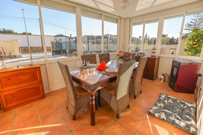 Image No.18-3 Bed Villa / Detached for sale