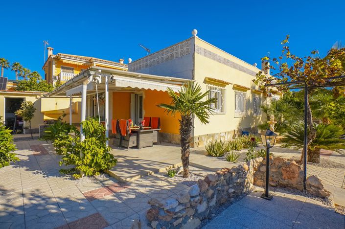 Image No.37-3 Bed Villa / Detached for sale