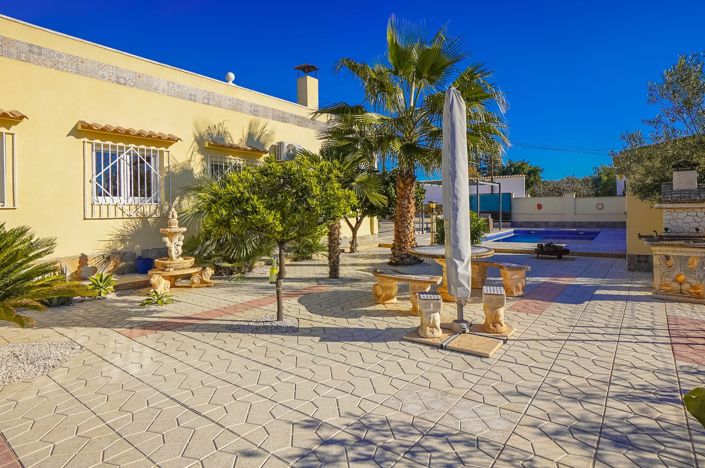 Image No.38-3 Bed Villa / Detached for sale