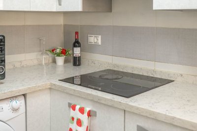 o1jf100hpe168q15ip1unj19ph1tig53