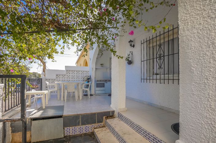 Image No.15-2 Bed House for sale