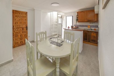 o1jfftvhjo12so9elsip1au1o3q40