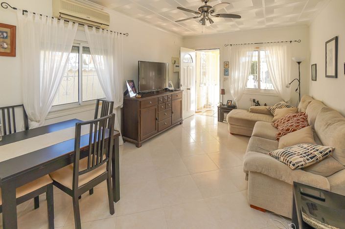 Image No.2-Villa / Détaché de 2 chambres à vendre à La Marina