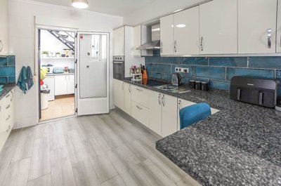 o1jgk24icl1o641mrt1u601v2tvvf2c