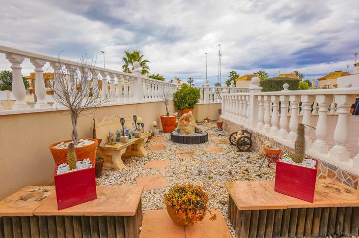 Image No.19-3 Bed Villa / Detached for sale