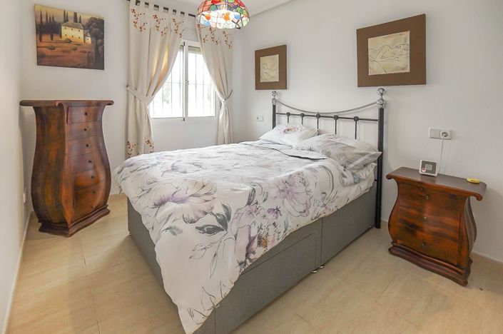 Image No.3-3 Bed Villa / Detached for sale