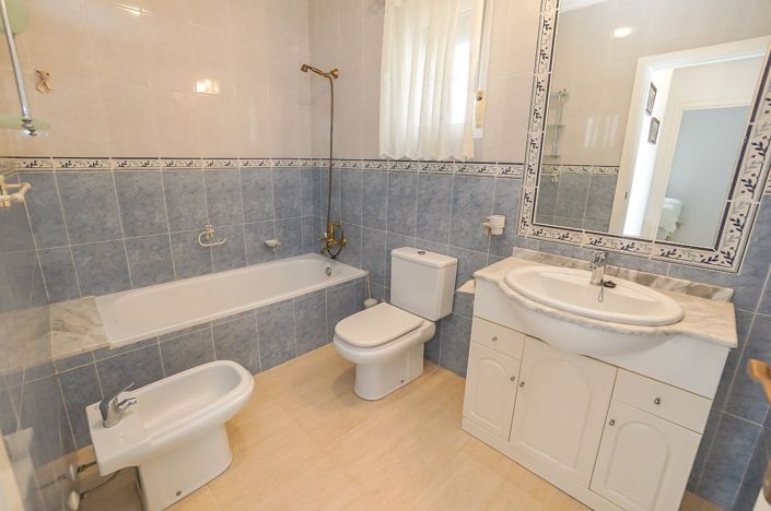 Image No.4-3 Bed Villa / Detached for sale