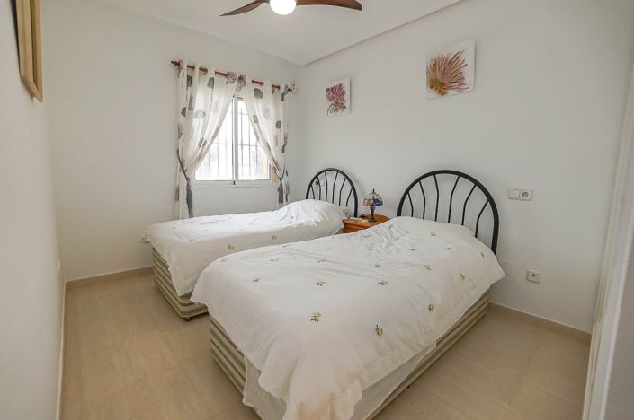 Image No.7-3 Bed Villa / Detached for sale