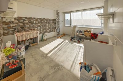 o1jhiqj25n15pp1j4q1e5jrk61hpj25