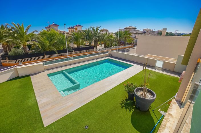 Image No.12-2 Bed Apartment for sale