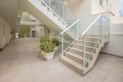 o1jhj3uuus1o0u2h51bhi17os15hr3i